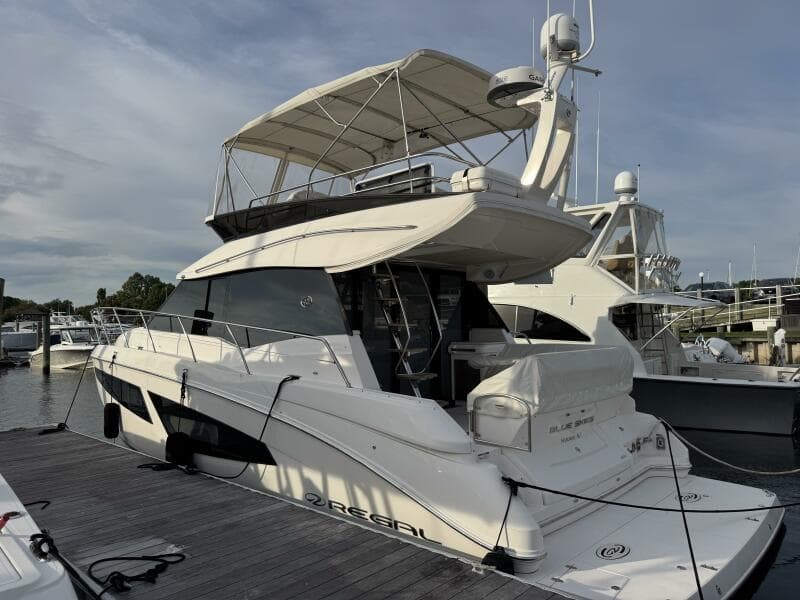 2017 Regal 42 Fly