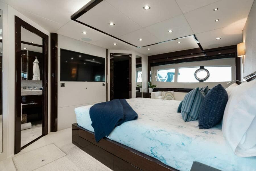 2018 Sunseeker 95 yacht - Photo 34
