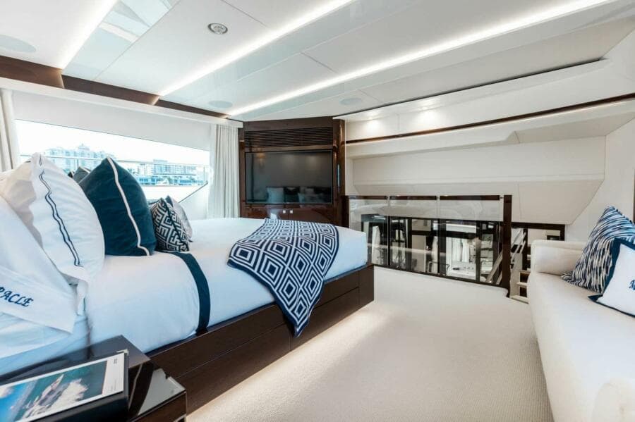 2018 Sunseeker 95 yacht - Photo 28