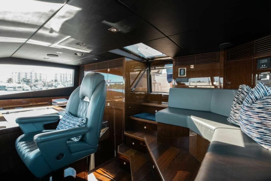 2018 Sunseeker 95 yacht - Photo 16