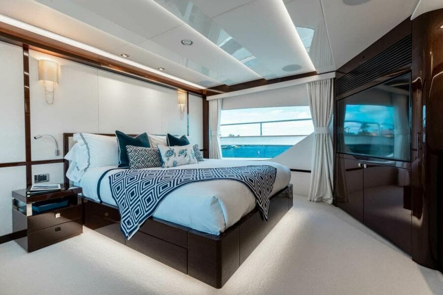 2018 Sunseeker 95 yacht - Photo 29