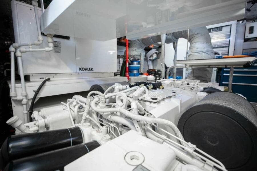 2018 Sunseeker 95 yacht - Photo 55