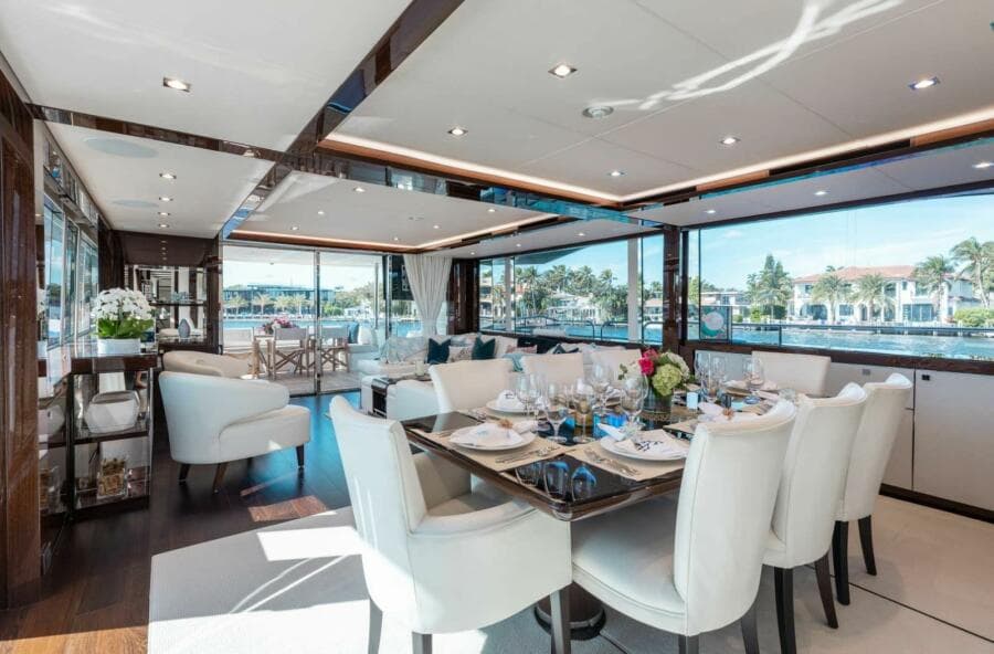2018 Sunseeker 95 yacht - Photo 10
