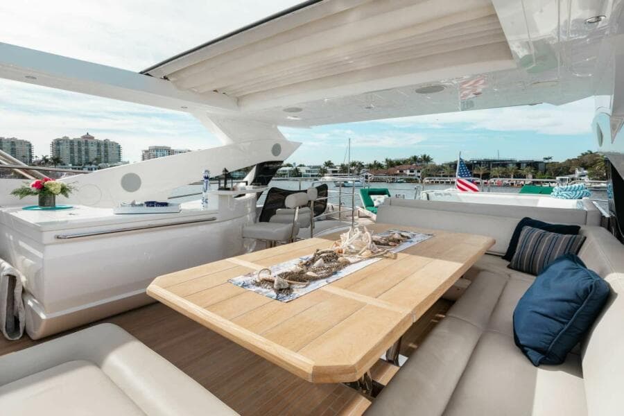 2018 Sunseeker 95 yacht - Photo 23