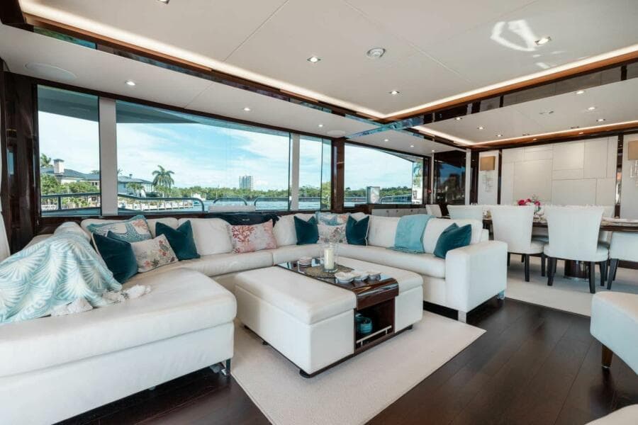 2018 Sunseeker 95 yacht - Photo 8