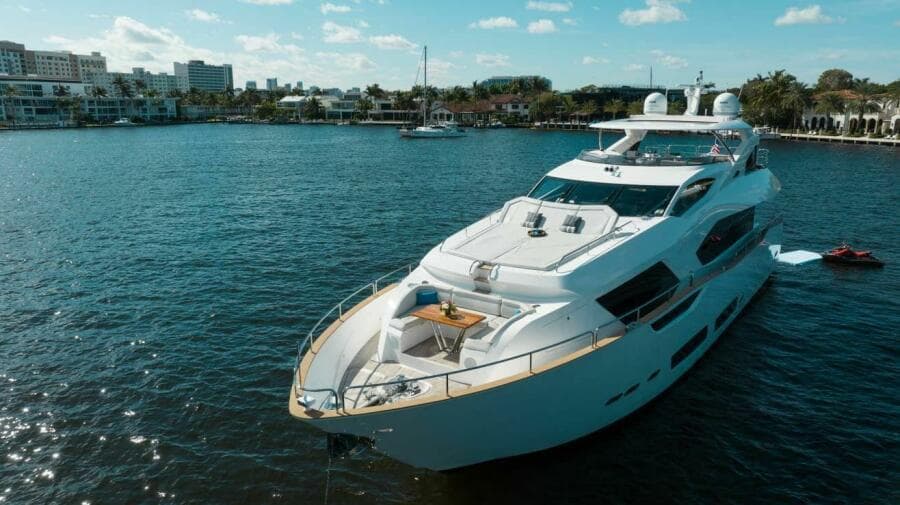 2018 Sunseeker 95 yacht - Photo 57