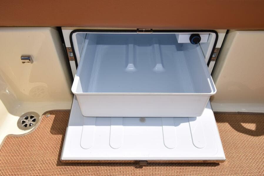 2014 Chris-Craft 25 Launch