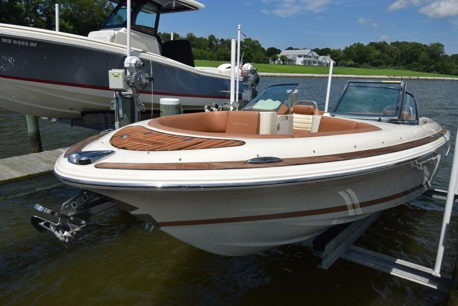 2014 Chris-Craft 25 Launch