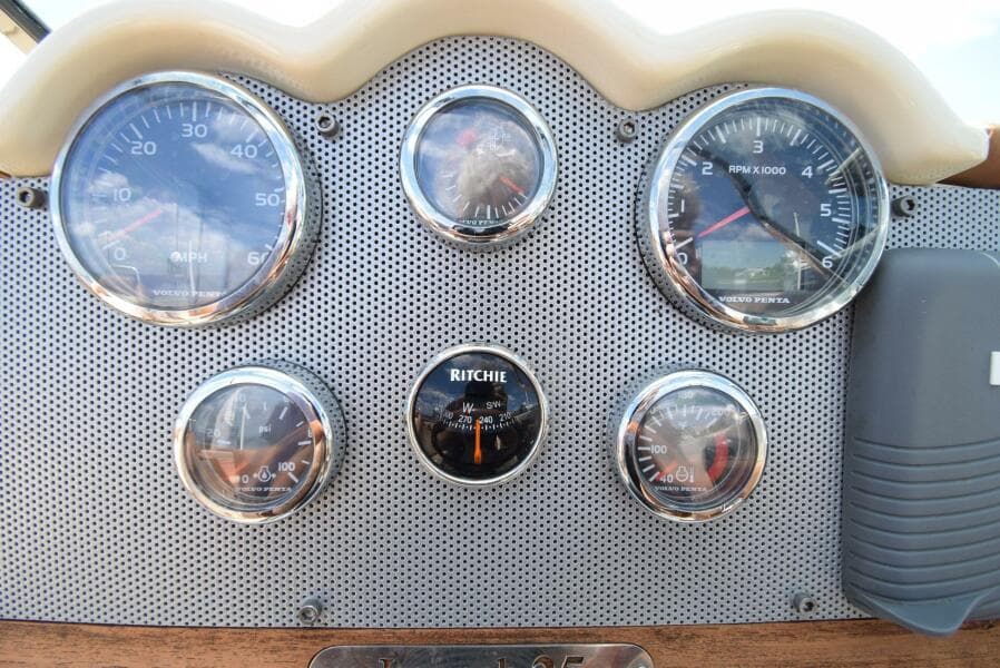 2014 Chris-Craft 25 Launch