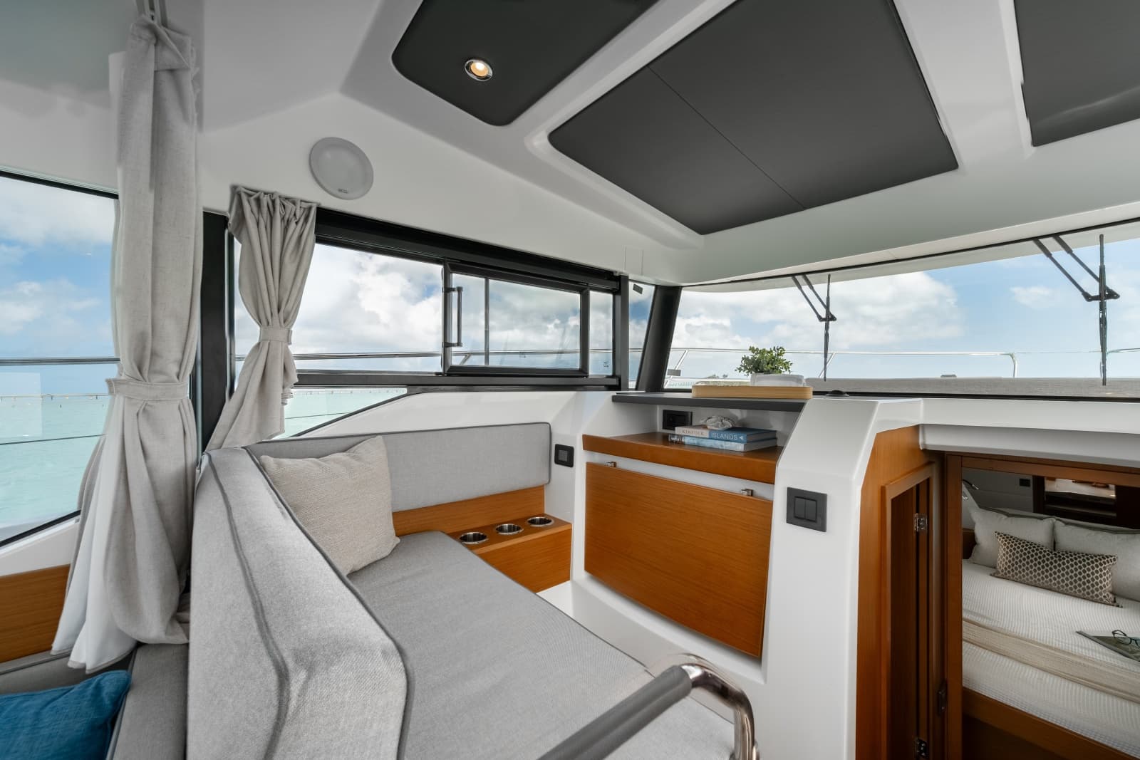 2027 Beneteau Swift Trawler 37 - Photo 5
