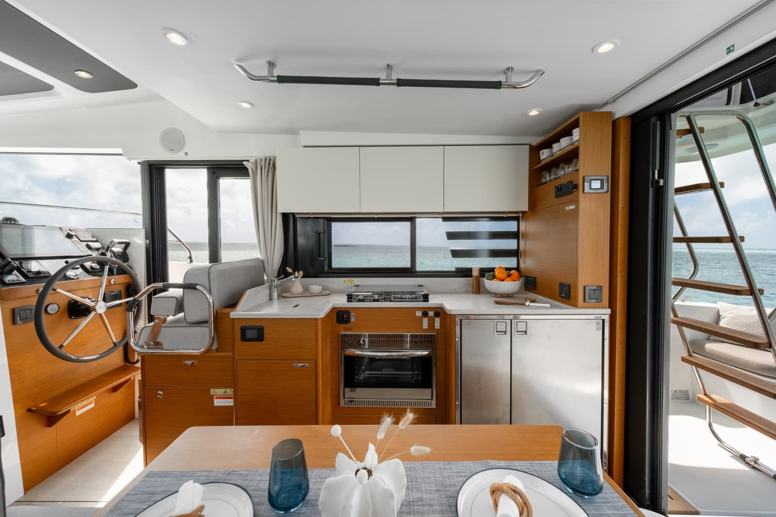 2027 Beneteau Swift Trawler 37 - Photo 8