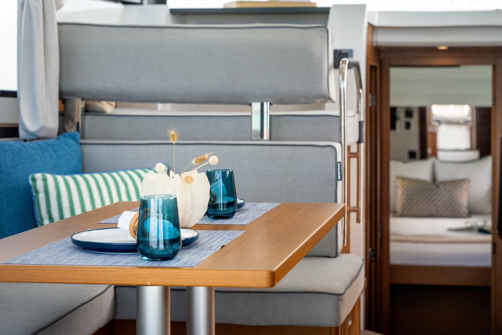 2027 Beneteau Swift Trawler 37 - Photo 9