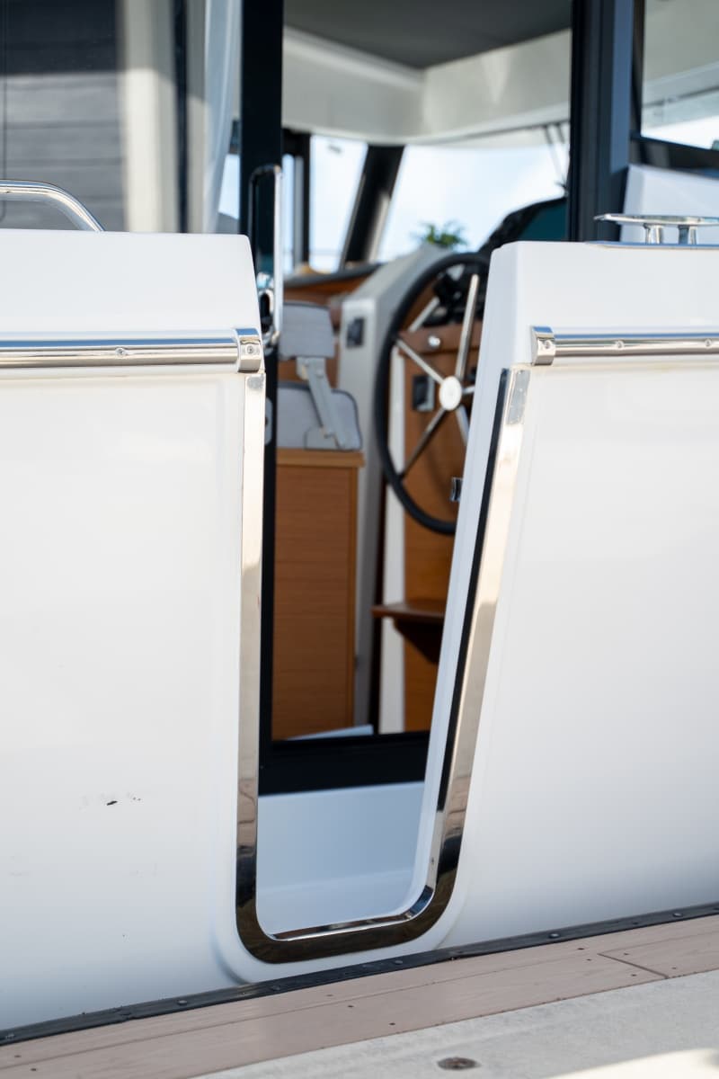 2027 Beneteau Swift Trawler 37 - Photo 24