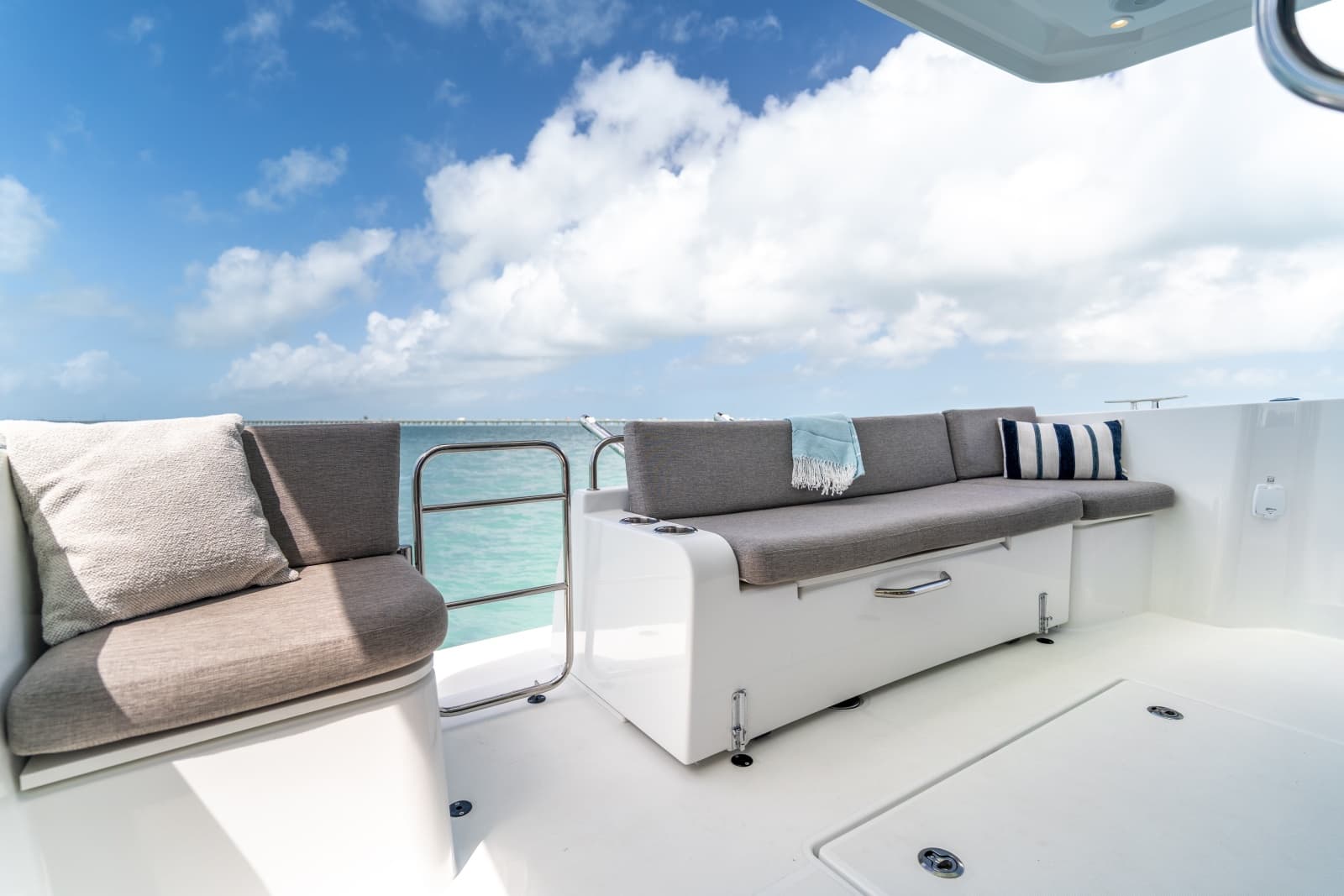 2027 Beneteau Swift Trawler 37 - Photo 20