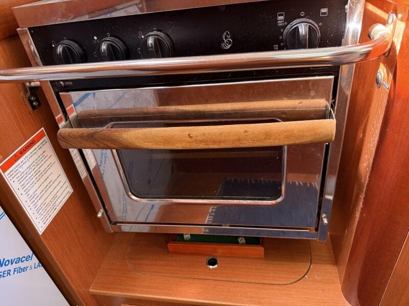 2010 Beneteau Oceanis 43