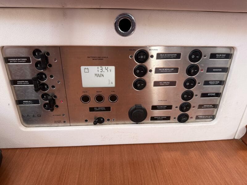 2010 Beneteau Oceanis 43