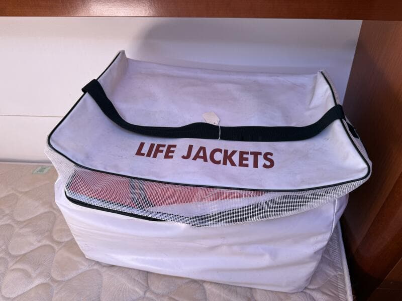 2010 Beneteau Oceanis 43