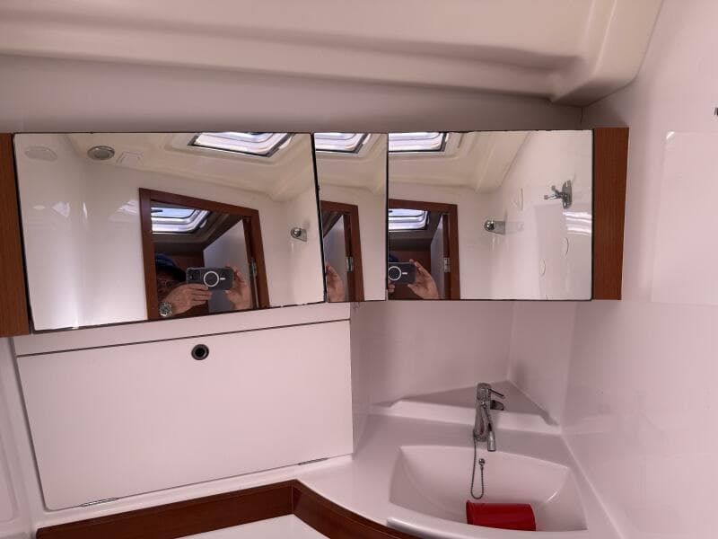 2010 Beneteau Oceanis 43