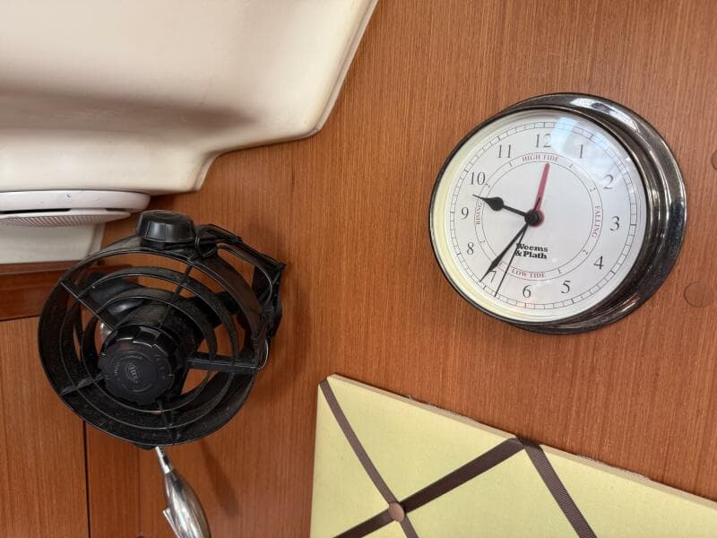 2010 Beneteau Oceanis 43