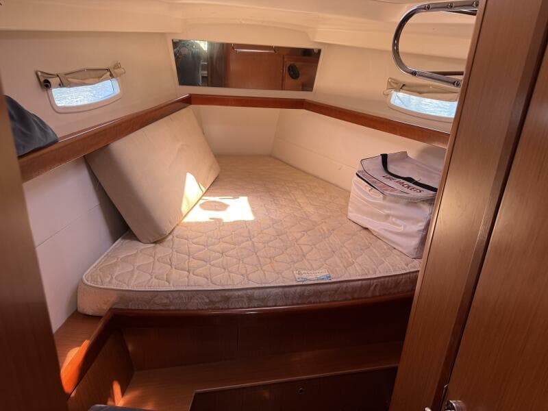 2010 Beneteau Oceanis 43