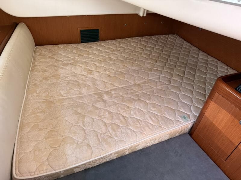 2010 Beneteau Oceanis 43