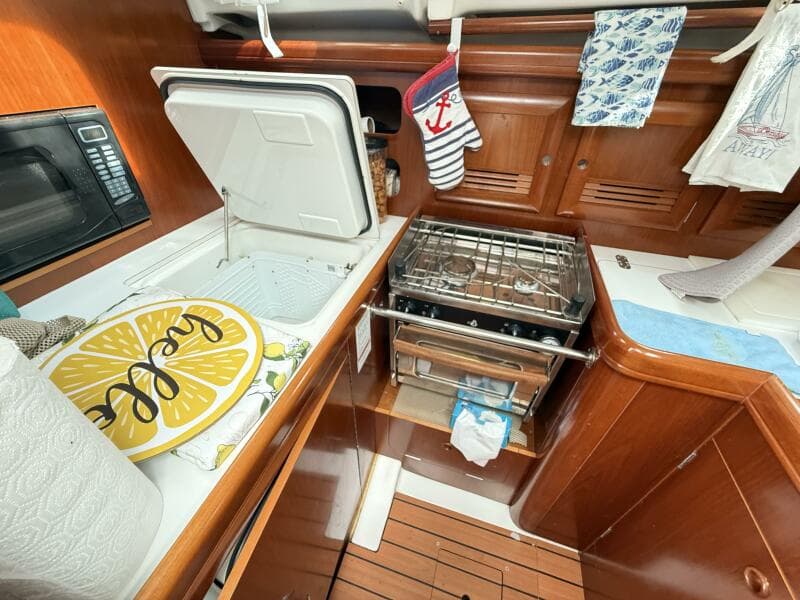 2003 Beneteau 361