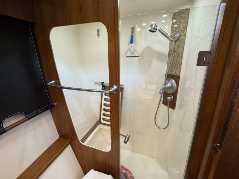 2014 Tiara Yachts 5800 Sovran