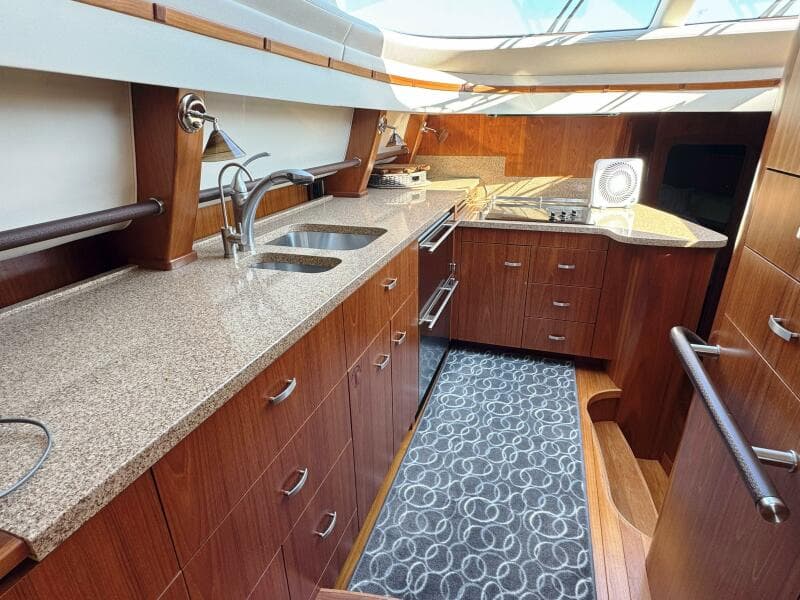 2014 Tiara Yachts 5800 Sovran