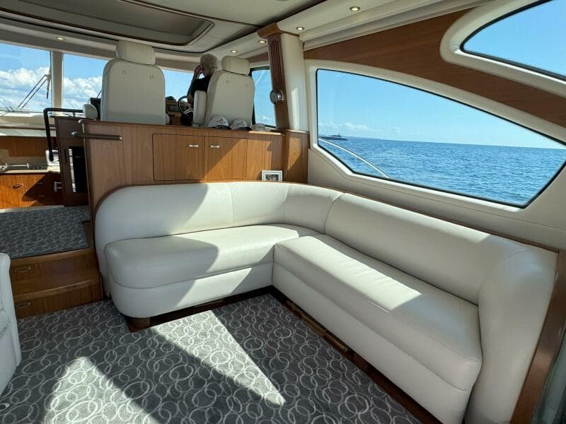 2014 Tiara Yachts 5800 Sovran