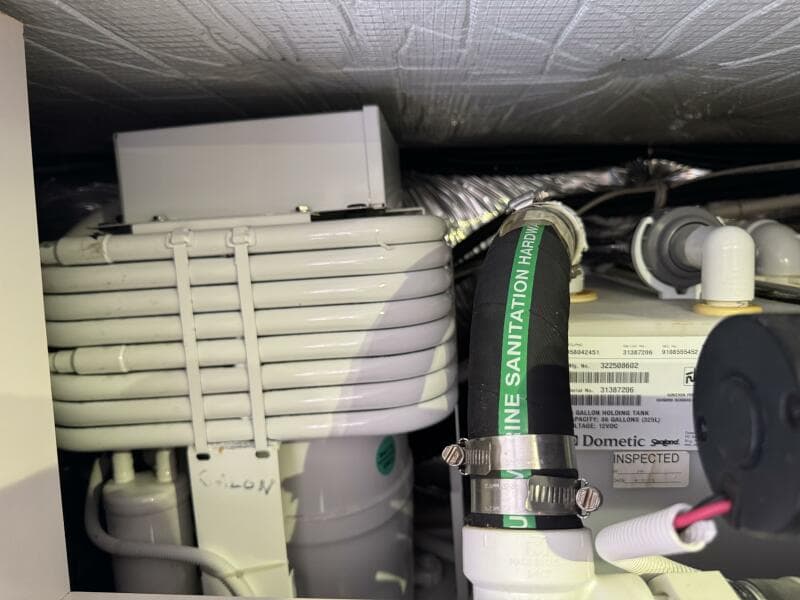 2014 Tiara Yachts 5800 Sovran