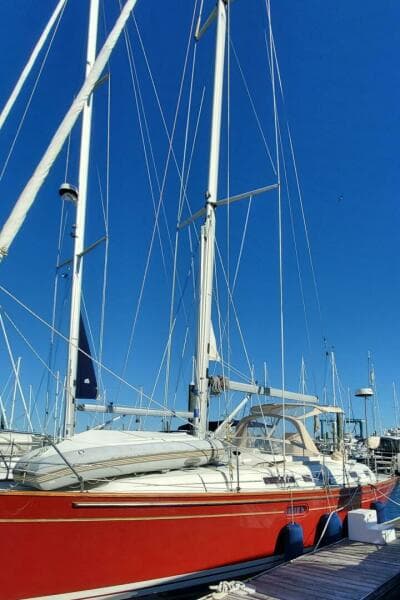 2001 Moody 42 Center Cockpit