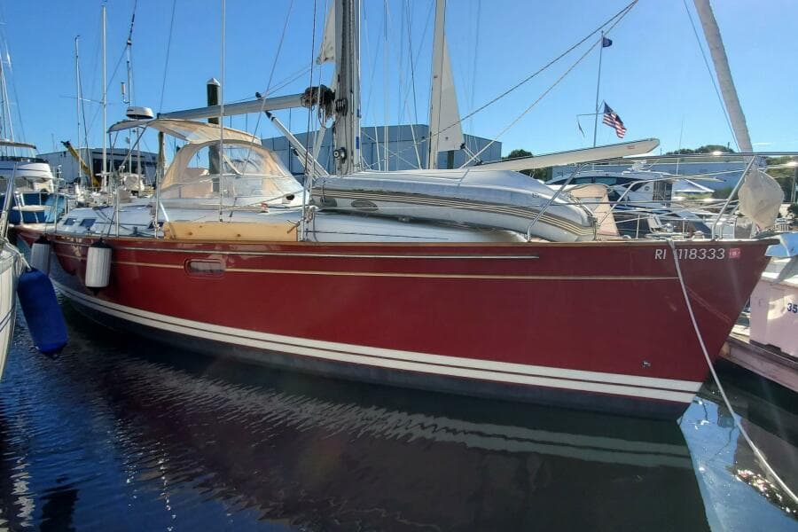 2001 Moody 42 Center Cockpit