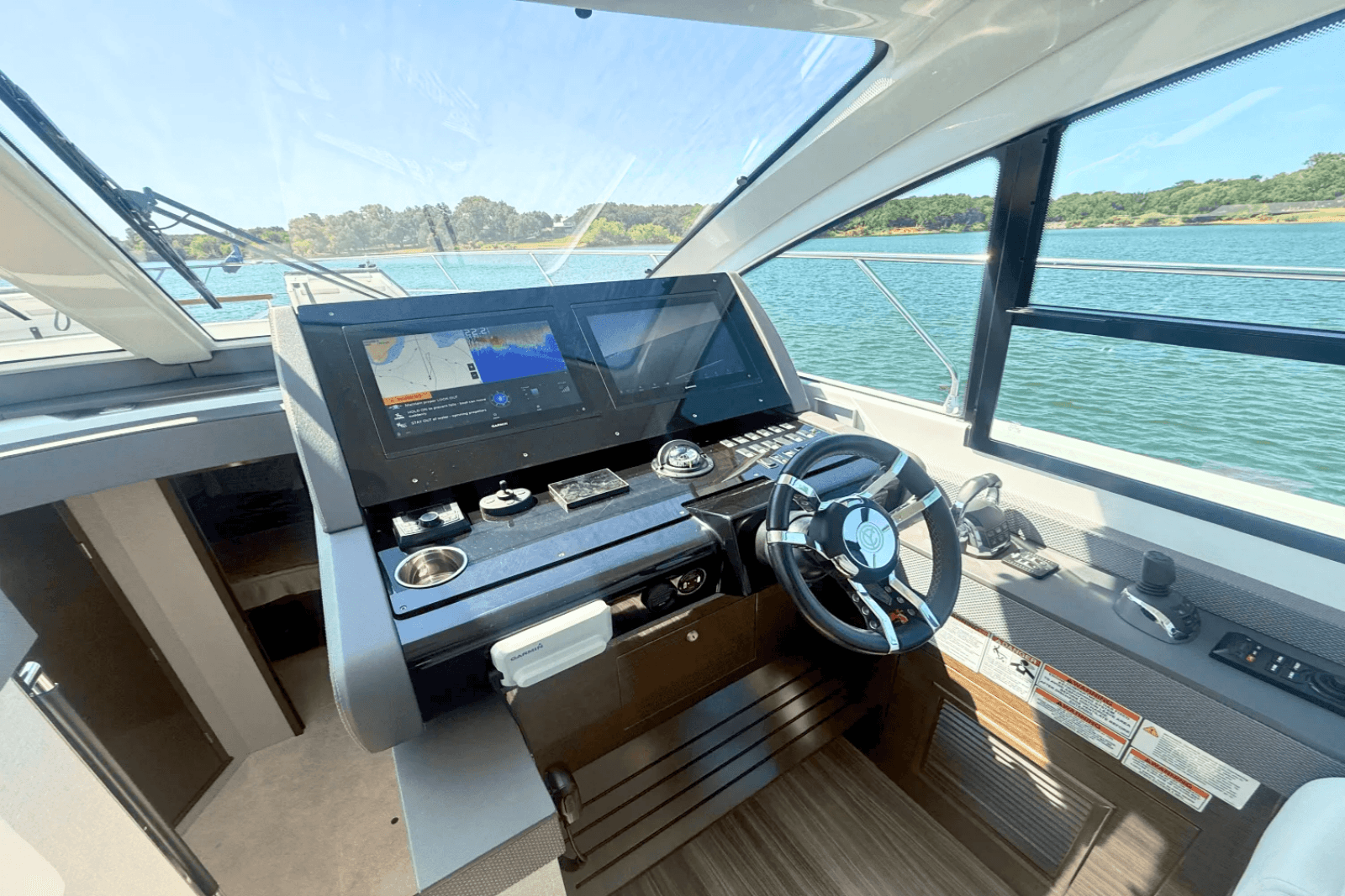 2020 Cruisers Yachts 50 CANTIUS