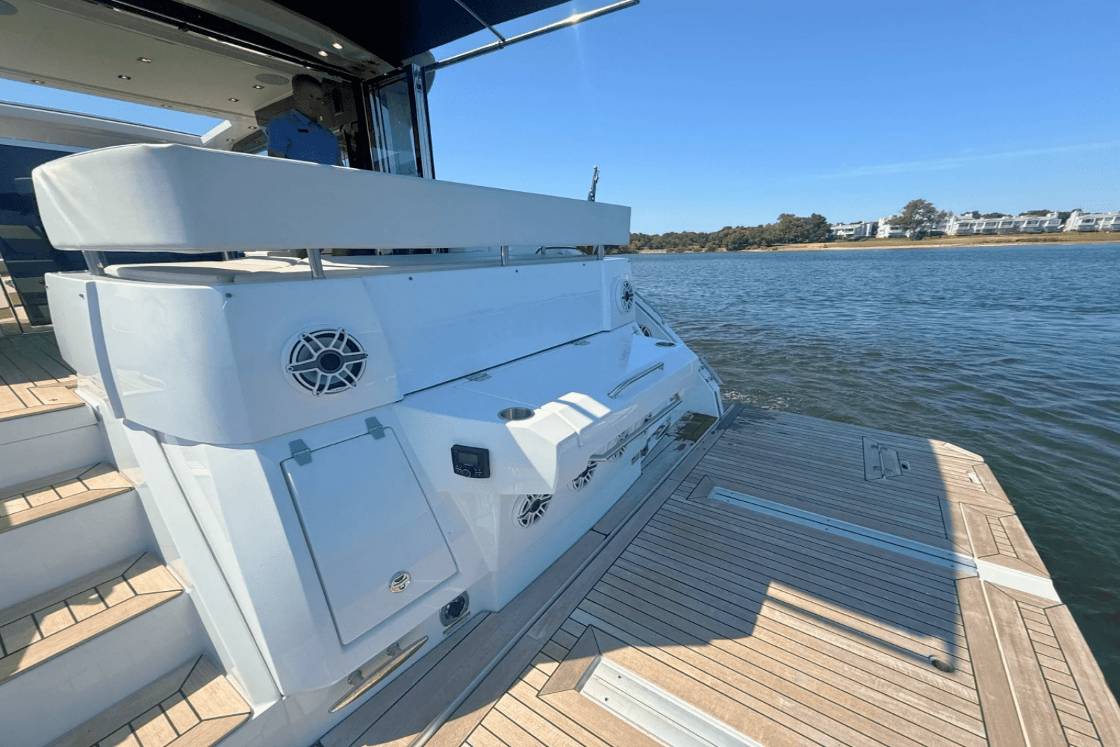 2020 Cruisers Yachts 50 CANTIUS