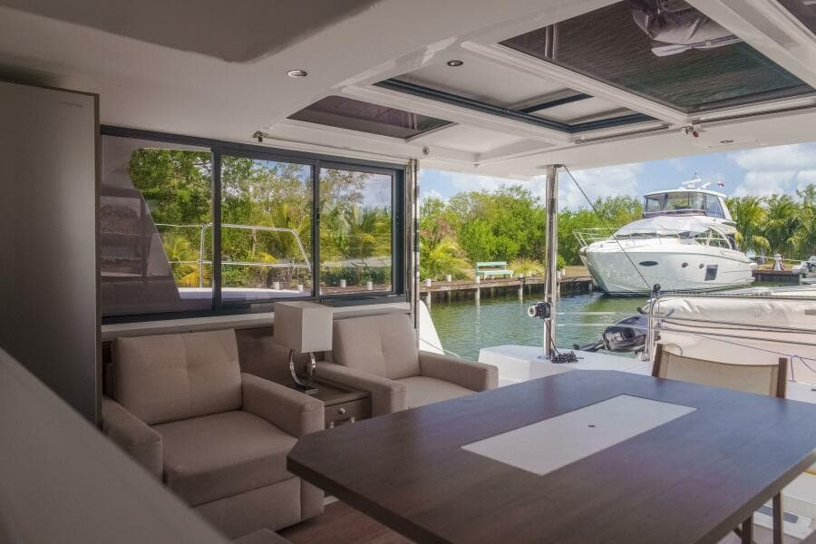 Point Clear Galley  Salon To Ext