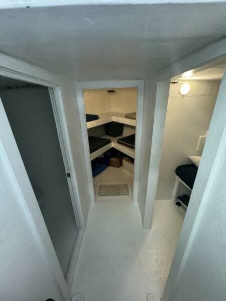 1987 Commercial Monroe