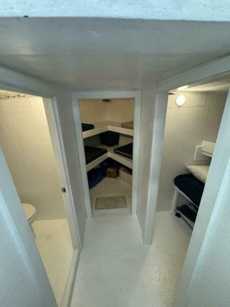 1987 Commercial Monroe