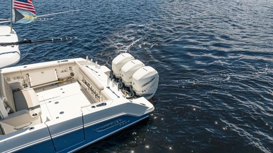 2018 Boston Whaler 380 Outrage