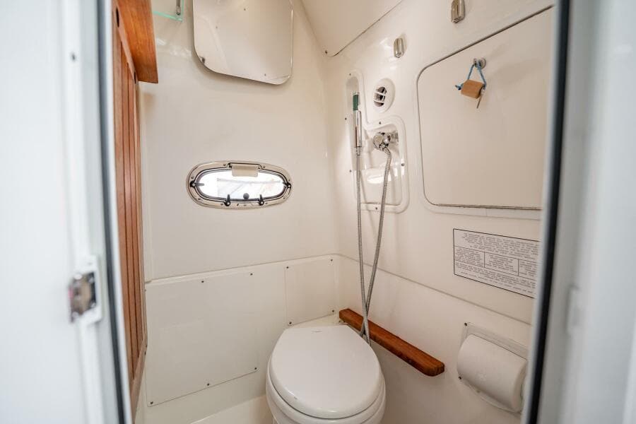 2018 Boston Whaler 380 Outrage