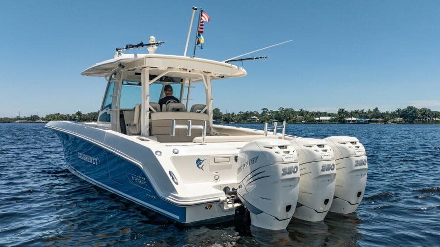2018 Boston Whaler 380 Outrage