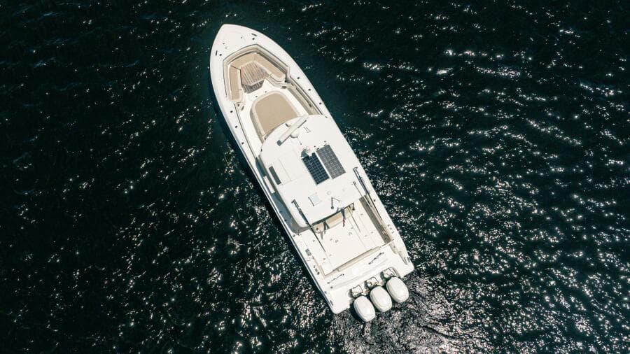 2018 Boston Whaler 380 Outrage