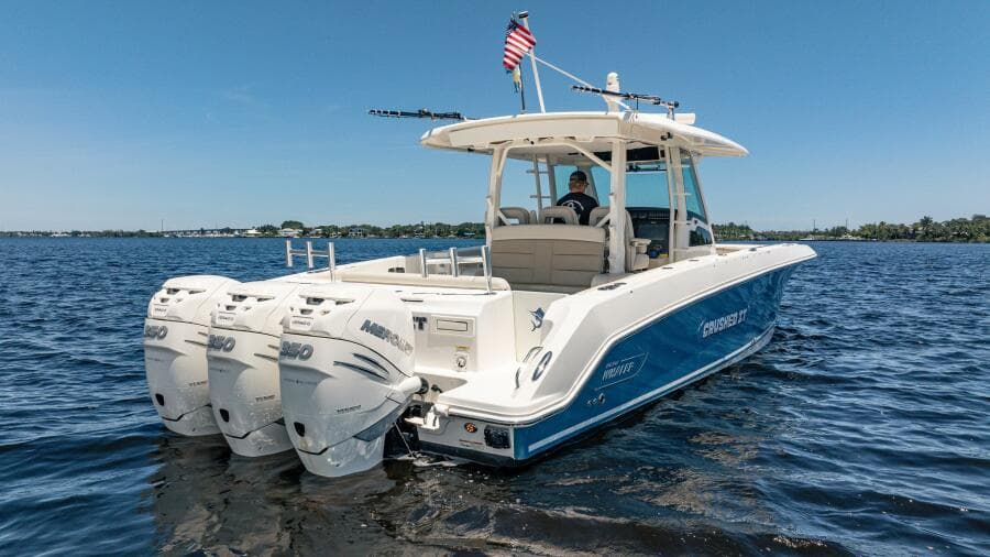 2018 Boston Whaler 380 Outrage