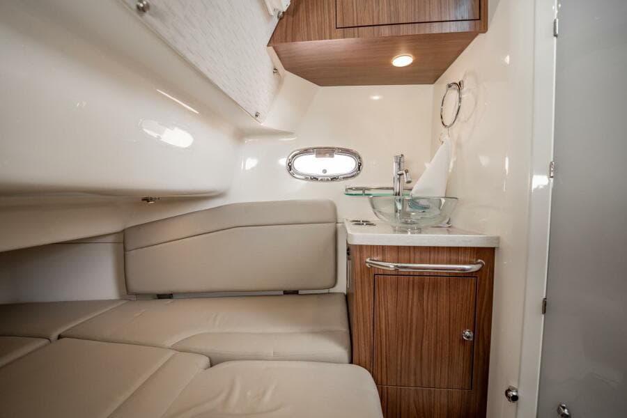 2018 Boston Whaler 380 Outrage