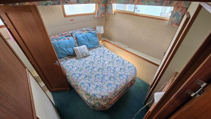 1987 Chris-Craft 362 Catalina