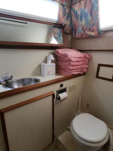 1987 Chris-Craft 362 Catalina