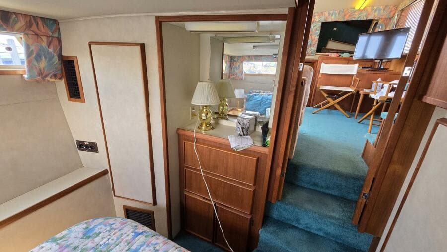 1987 Chris-Craft 362 Catalina