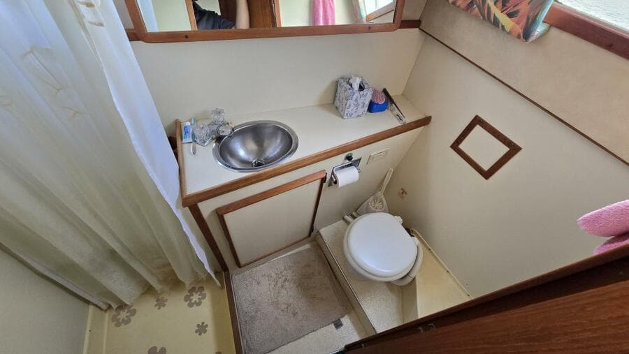 1987 Chris-Craft 362 Catalina