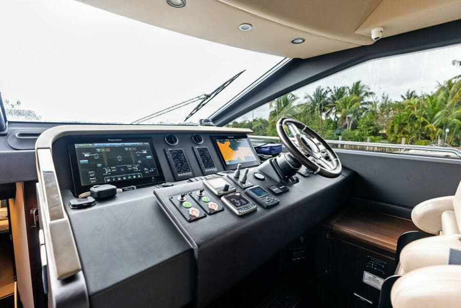 2017 Azimut 72 Flybridge