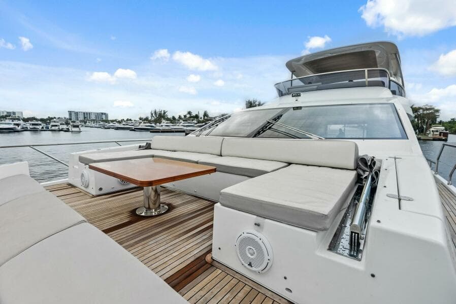 2017 Azimut 72 Flybridge