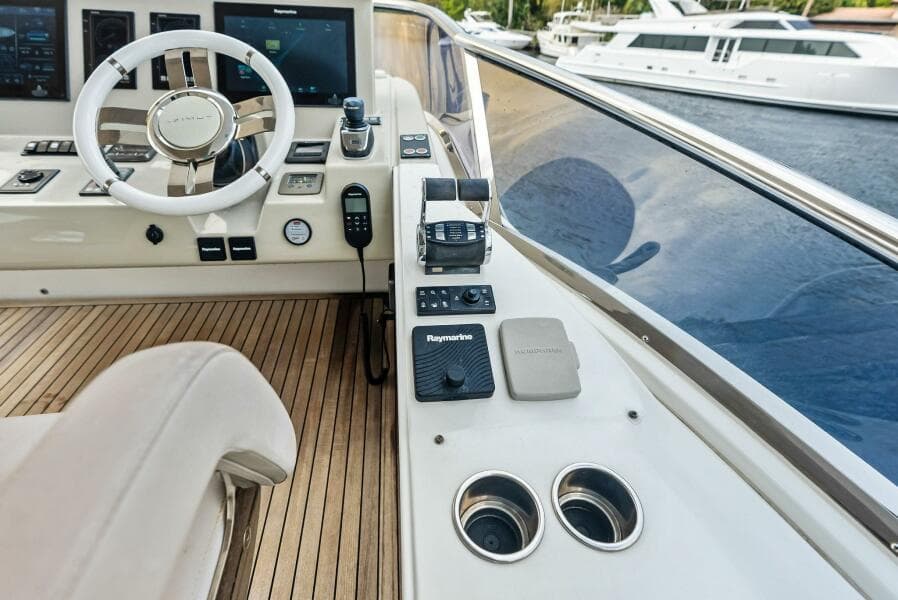 2017 Azimut 72 Flybridge